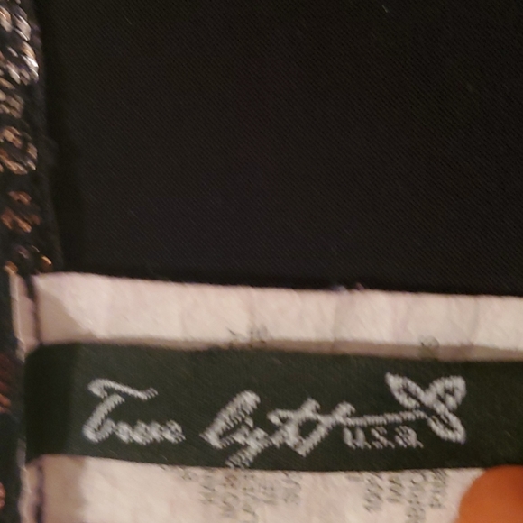 Top - Picture 2 of 3